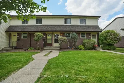 Condo Townhouse in London East