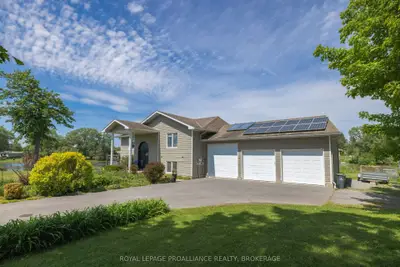 Detached in Kingston