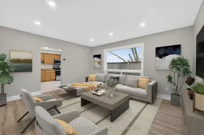 Condo Townhouse in Hamilton