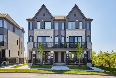 Common Element Condo in Cobourg