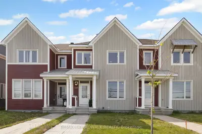 Att/Row/Townhouse in Stittsville - Munster - Richmond