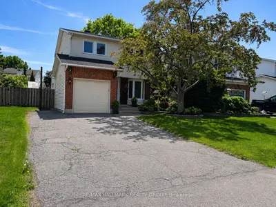 Detached in Orleans - Convent Glen and Area