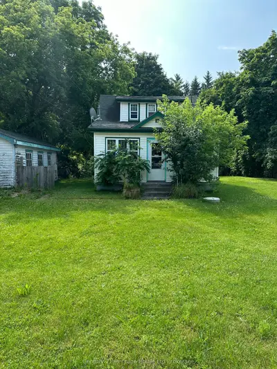 Detached in Woodstock