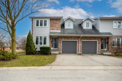 Condo Townhouse in London North