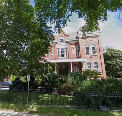 317 Queen Street, Chatham-kent, On N7m 2h7