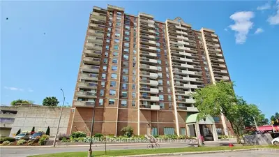 Condo Apartment in Vanier and Kingsview Park