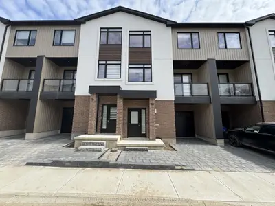 Condo Townhouse in London South