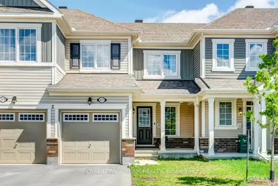 Att/Row/Townhouse in Barrhaven