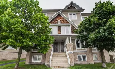 Condo Townhouse in Barrhaven