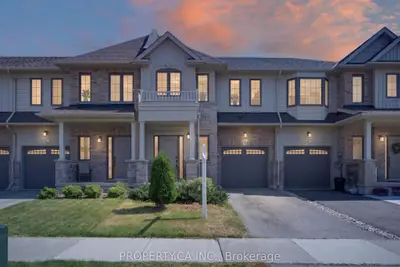 Att/Row/Townhouse in West Lincoln