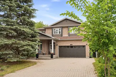 Detached in Overbrook - Castleheights and Area