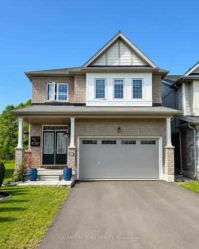Detached in Niagara Falls