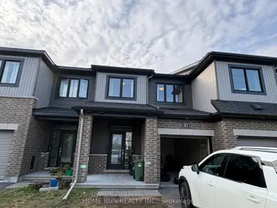 Att/Row/Townhouse in Orleans - Cumberland and Area