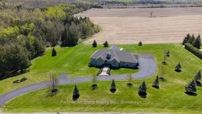 1308 River Road, Kawartha Lakes, On K9v 4r4