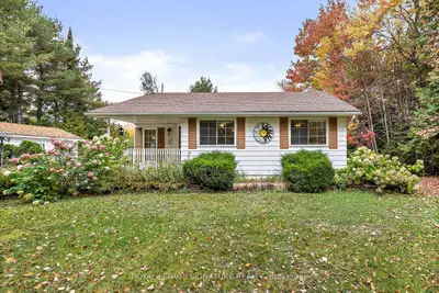 1047 Lagoon Road, Highlands East, On K0l 1c0