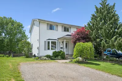 Semi-Detached in Wilmot