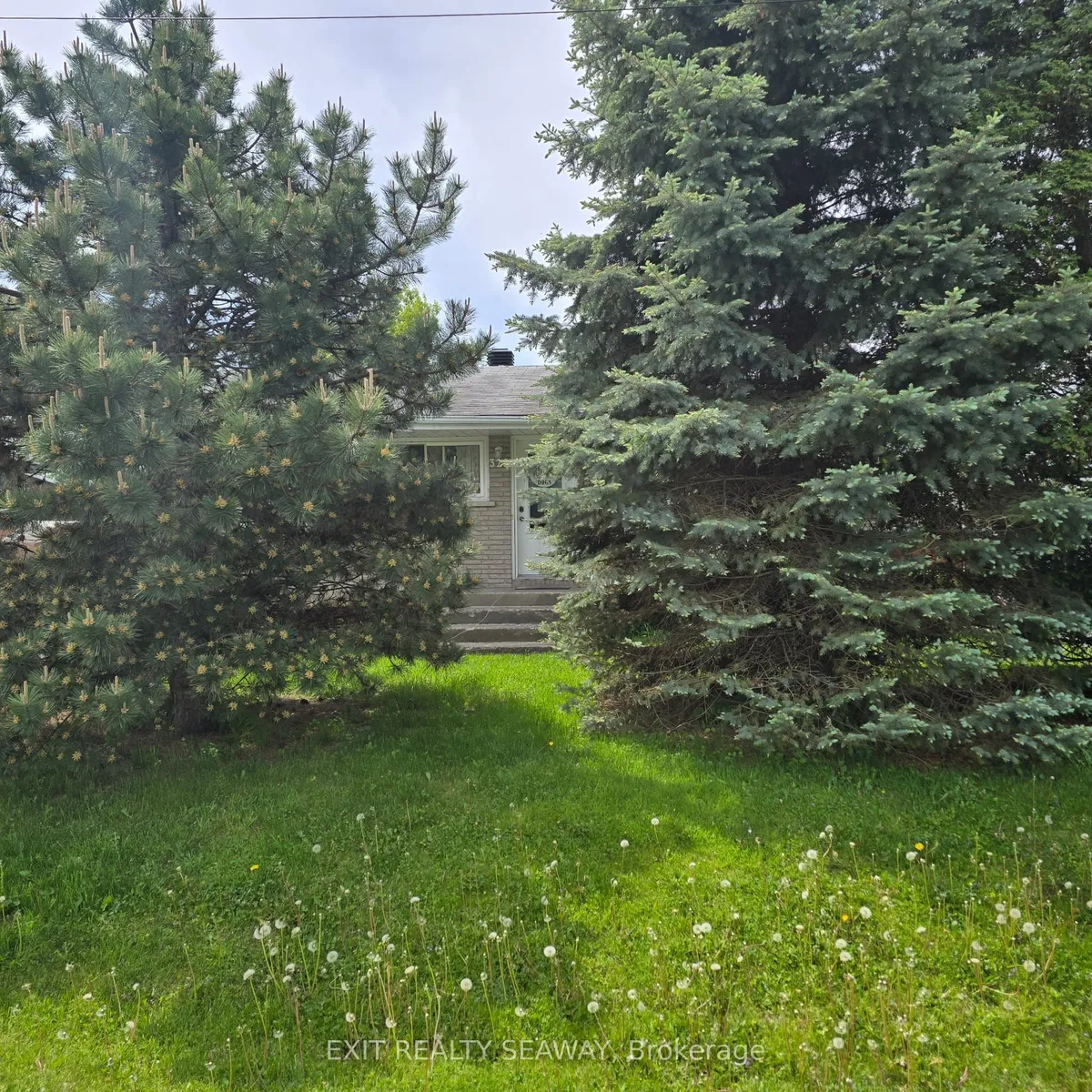 320 Balmoral Avenue, Cornwall, On K6h 3g7