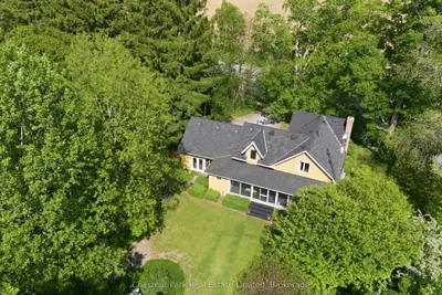 352 County Road 10, Prince Edward County, On K0k 2t0