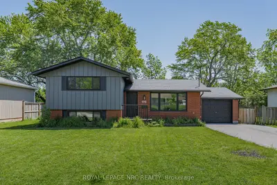 970 Parkdale Avenue, Fort Erie, On L2a 5b6