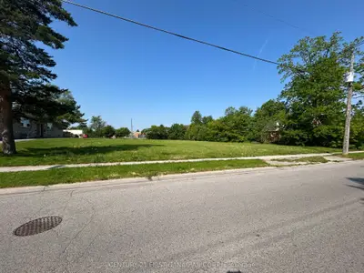 225 Greenwood Avenue, London South, On N6j 3g5