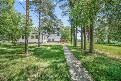 Detached in East Luther Grand Valley