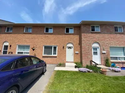 Condo Townhouse in Kingston