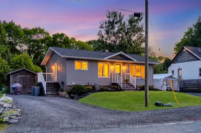 Detached in Parry Sound