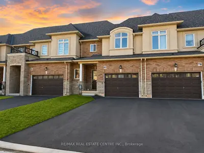 Att/Row/Townhouse in Hamilton