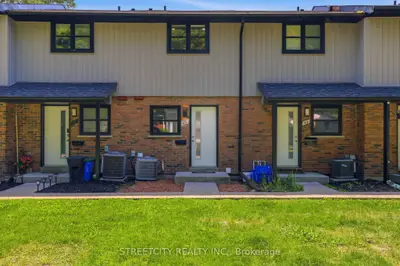 Condo Townhouse in London East
