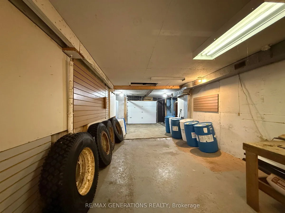 Detached in Thunder Bay