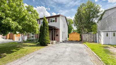 Semi-Detached in Owen Sound