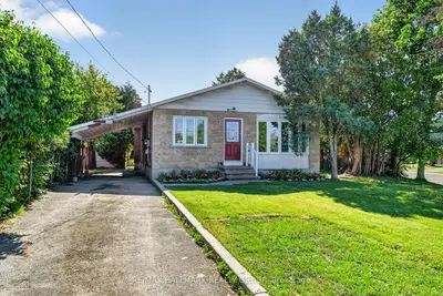 Detached in Cyrville - Carson Grove - Pineview