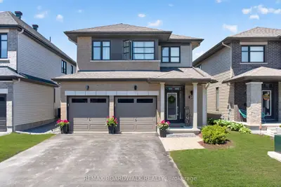 Detached in Kanata