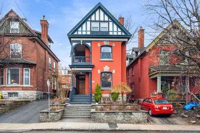 Detached in Ottawa Centre