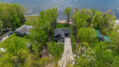 35 Young Street, Kawartha Lakes, On L0k 1w0