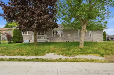 Detached in Kawartha Lakes