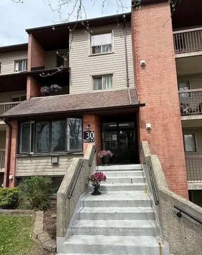 30 Hickory Street 111, Waterloo, On N2j 4l4