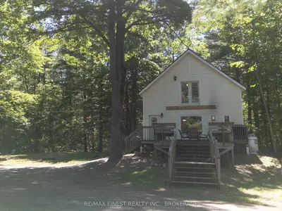 Detached in Frontenac