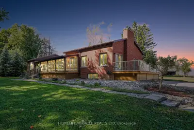 Detached in Mulmur
