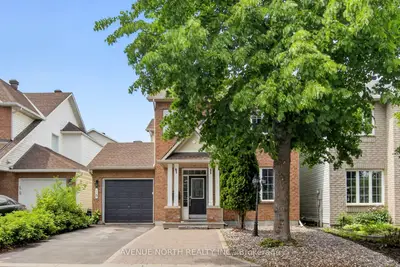 18 Castlemore Street, Barrhaven, On K2g 6n5