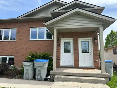 Fourplex in Warwick