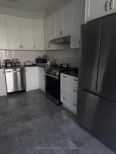 Att/Row/Townhouse in Stittsville - Munster - Richmond