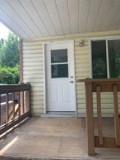 Duplex in Vanier and Kingsview Park