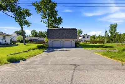 Detached in Blossom Park - Airport and Area