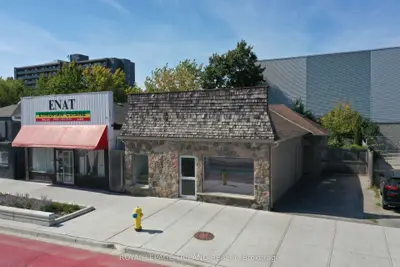 225 Wellington Street, London East, On N6b 2l2