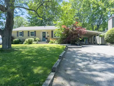 Detached in Belleville