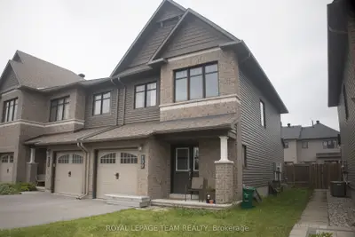 Att/Row/Townhouse in Kanata