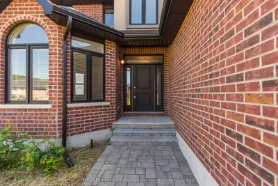 86 Ledgerock Court, Quinte West, On K8r 0a6