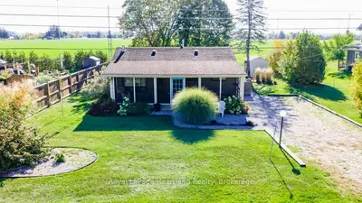 Detached in Bluewater