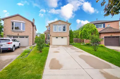 Detached in Hamilton